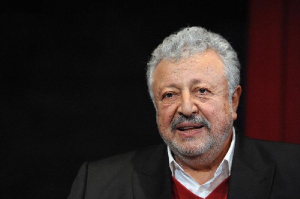 Metin Akpınar: Özyönetim tartışılabilmeli