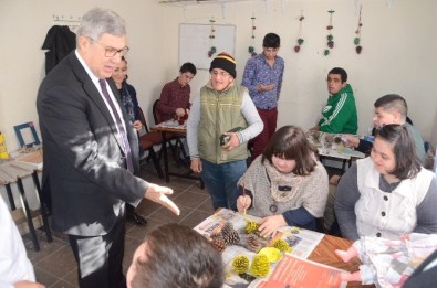 Susam'dan Engelli Öğrencilere Yeni Yıl Ziyareti