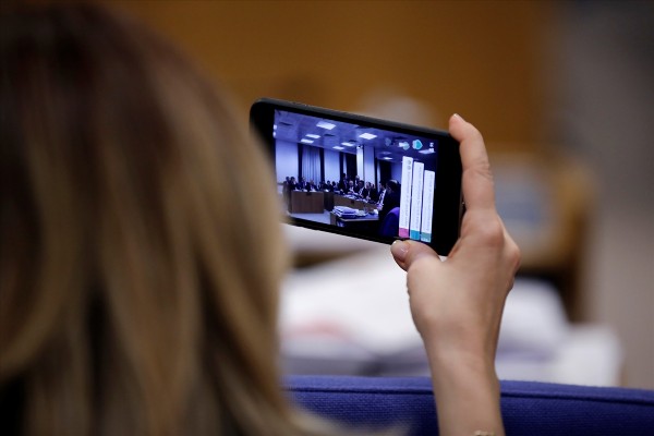 CHP'li Aylin Nazlıaka'dan canlı yayın