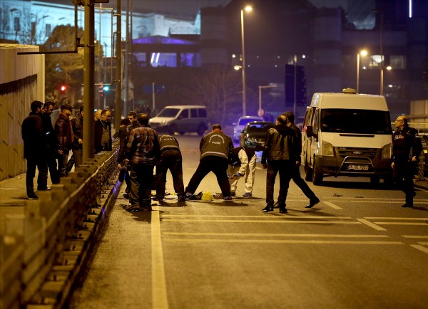 İstanbul'da canlı bomba şüphelisi vuruldu