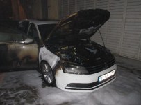 Adana'da 3 Otomobil Kundaklandı