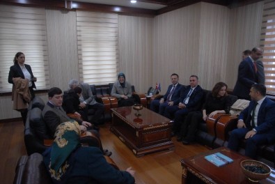 Bakan Ramazanoğlu, Sur'dan Göç Eden Ailelerle Bir Araya Geldi