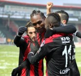 CELAL DOĞAN - Galatasaray Maçında Gözler Habibou'da Olacak