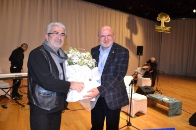 Gaziantep'te Türk Halk Müziği Konseri