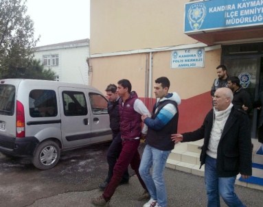 Kocaeli'de Polise Saldıran 5 Kişi Tutuklandı