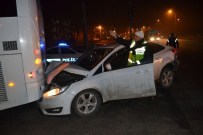 KADIN SÜRÜCÜ - Otobüsün Altına Giren Otomobili Polis Bile Ayıramadı