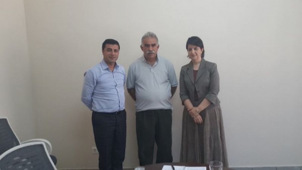 Abdullah Öcalan: Yetkilerimi Demirtaş'a devretmeye hazırım