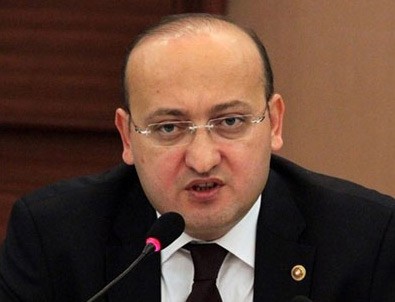 Arınç'ın sözlerine Akdoğan'dan cevap