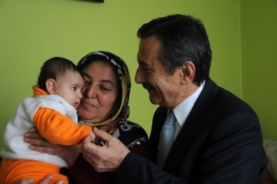 Tepebaşı Belediyesi 245 Bebeği Ziyaret Etti