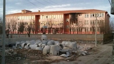 Teröristler Şırnak'ta 3 Okul Yaktı