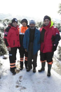 Kaybolan Çoban Donmaktan Son Anda Kurtarıldı