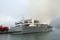 DENİZ UÇAĞI - Ünal Aysal'ın Barbie'si Söndürülemiyor