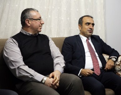AK Parti Siyasi Ve Hukuki İşler Başkan Yardımcısı Cuma İçtan Ensar Vakfı'na Konuk Oldu