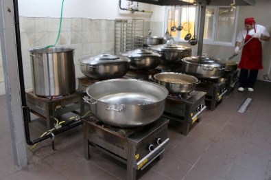 Maltepe Belediyesi İhtiyaç Sahiplerine Yardım Elini Uzattı