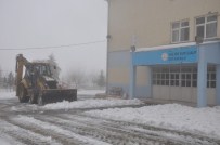 ENGELLİ PERSONEL - Siirt'te Okullar Tatil Edildi