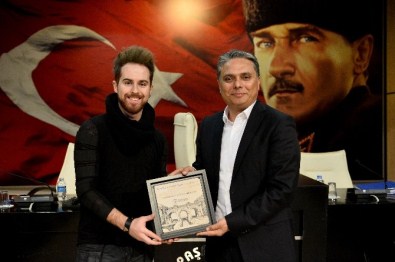 Uysal'dan Görkem Durmaz'a Anı Plaketi