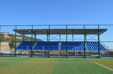 Altınşehir Ve Esentepe Stadına Yeni Tribün Yapıldı