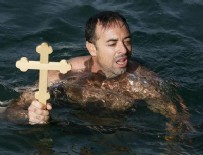 HAÇ ÇIKARMA - İzmir'de haç çıkarma töreni