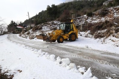Mezitli Belediyesi Karla Mücadele Çalışmalarına Başladı