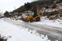 FıNDıKPıNARı - Mezitli Belediyesi Karla Mücadele Çalışmalarına Başladı