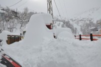 Mutki'de Kar Yağışı