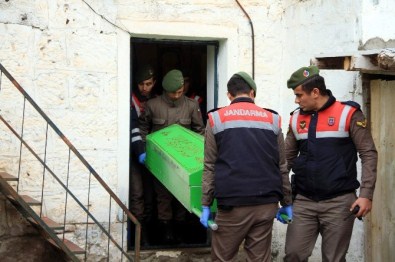 Nevşehir'de Ölü Bulunan Çiftin Cenazesi Morga Kaldırıldı