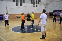 YALÇıN YıLMAZ - Orhangazi Protokolünden Voleybol Maçı