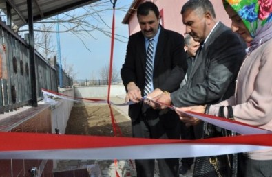 Sandıklı'da Bir Hayırsever Okul Bahçesine Çeşme Yaptırdı