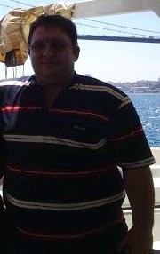 Obez hastanın cenazesi kepçeyle mezara konuldu