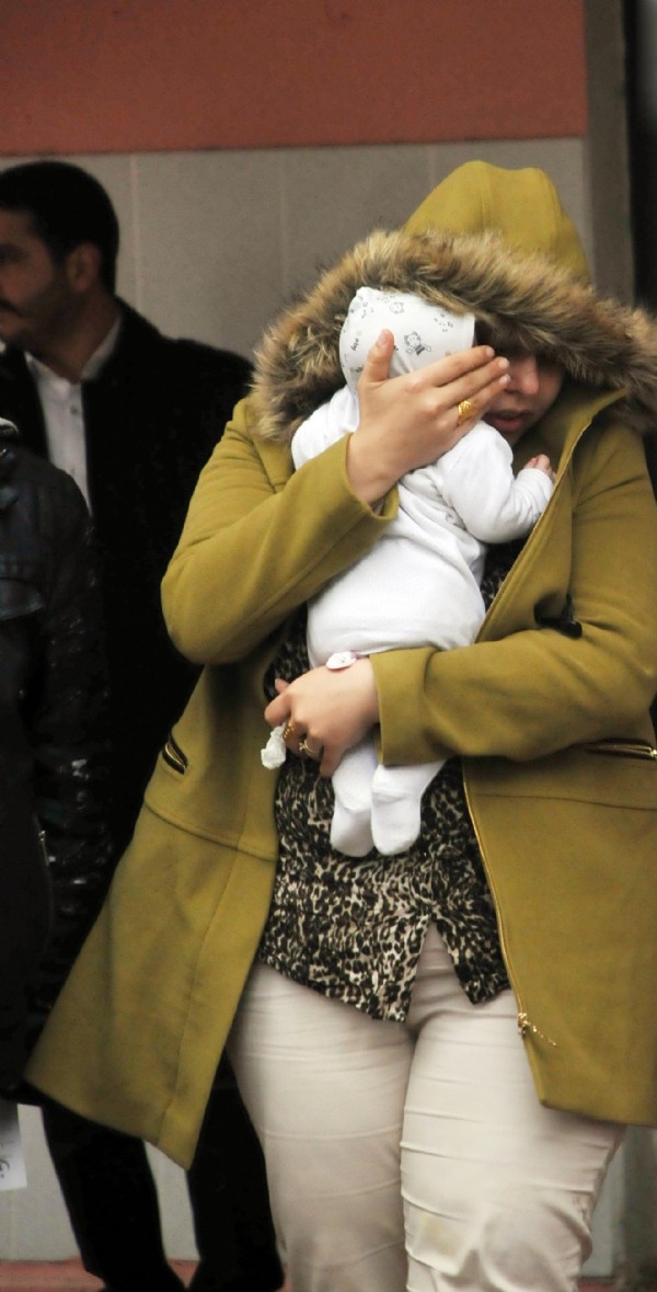 45 kilo 'zehir'e bebeğini siper etti!