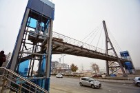 Büyükşehir'den Yeni Yaya Üst Geçitleri