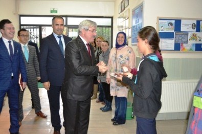 İl Milli Eğitim Müdürü Cengiz'den Ayvalıktaki 'En Başarılı Ve En Teknolojik' Okullara Ziyaret