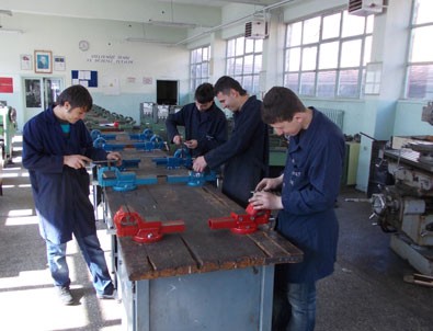 Meslek Lisesi mezunlarına kat sayı yok