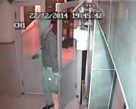 MUSTAFA NECATİ - Kadın Öğretmene Öğrencisinden Taşlı Saldırı