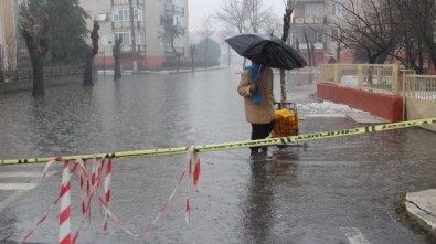 Sağanak Yağış Edirne'yi Vurdu