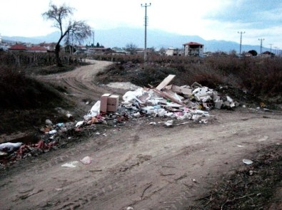 Sel Baskınlarını Önlemek İçin Yapılan Kanal Molozlarla Doldu