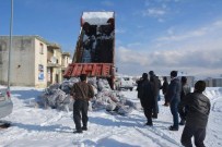 KÖMÜR YARDIMI - Tatvan'da Kömür Dağıtımı Devam Ediyor