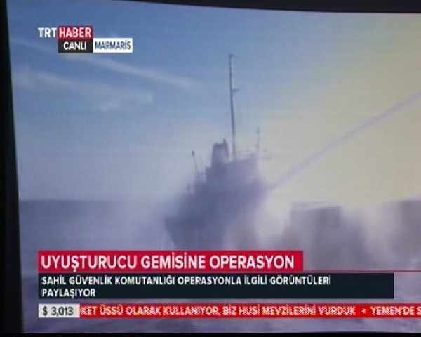 Uyuşturucu gemisine operasyon anı