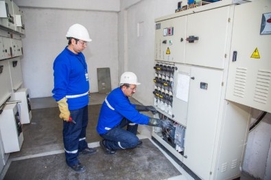 Başkent EDAŞ, Sürdürülebilir Enerji İçin Ankara'daki Trafo Ve Direkleri İyileştiriyor