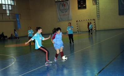 Trabzon Futsal Yıldız Erkekler Ve Kızlar Müsabakaları Sona Erdi