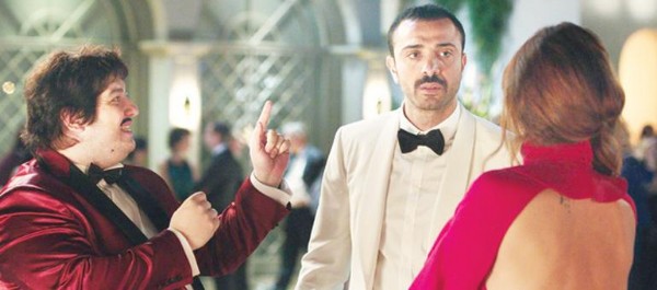 Demet Akalın Okan Kurt çifti Şahan Gökbakar’ın yeni filminde rol aldı