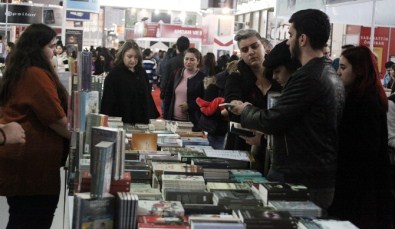 9. Çukurova Kitap Fuarı Yoğun Katılımla Açıldı