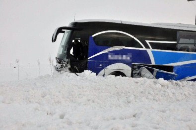Bitlis'te Trafik Kazası 1 Ölü, 1 Yaralı