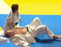 VLADIMIR PUTIN - Judocu kız Putin'i yere serdi!