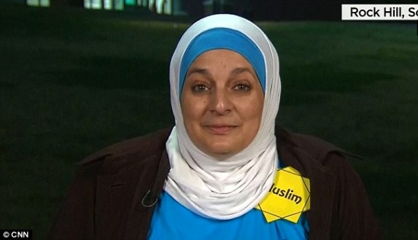 Başörtülü kadını salondan attılar