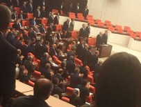 YENİ YASAMA YILI - HDP'liler ayağa kalkmadı