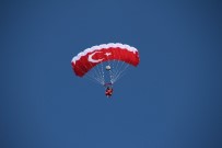 Havacılar Sındırgı'da Buluştu