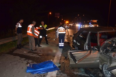 Karayolları Ekibine Otomobil Çarptı Açıklaması 5 Yaralı