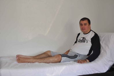 Omurilik Felçli Gencin Tedavi Parasını Çaldılar