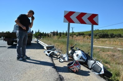 Virajı Alamayınca İşaretine Çarptı